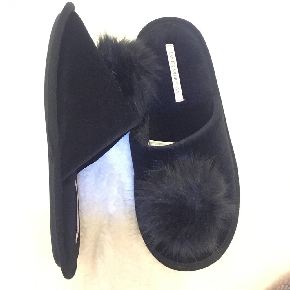 Victoria’s Secret slippers med. 7/8